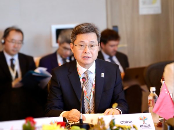 大资本配资 蓝佛安出席2025年金砖国家财长和央行行长会议